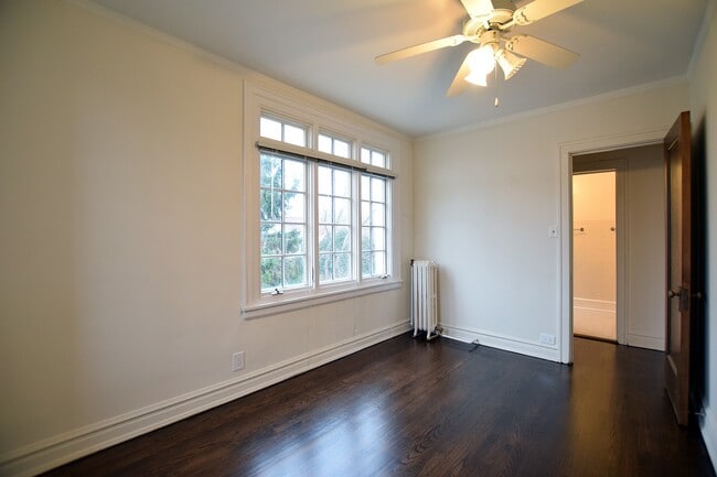 Bedroom - 460 Winnetka Ave.