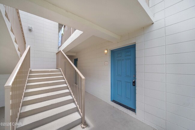 Building Photo - 2100 W Beach Dr