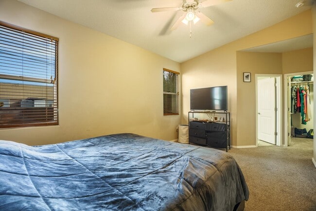 Building Photo - 1452 Lumberton Dr NW