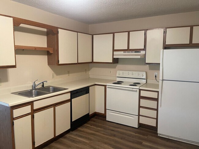 Building Photo - chestnut