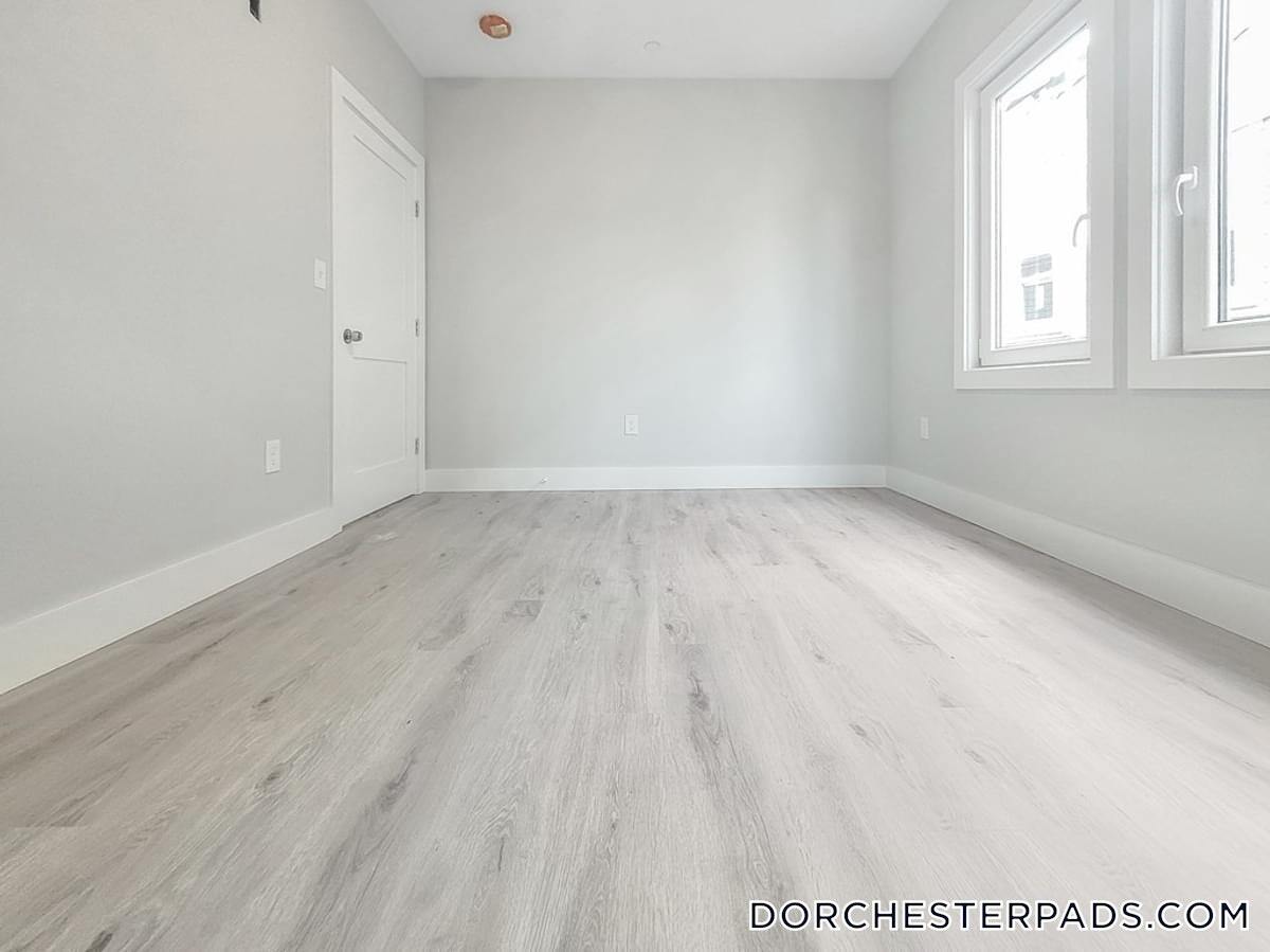 Building Photo - 86 Fayston St