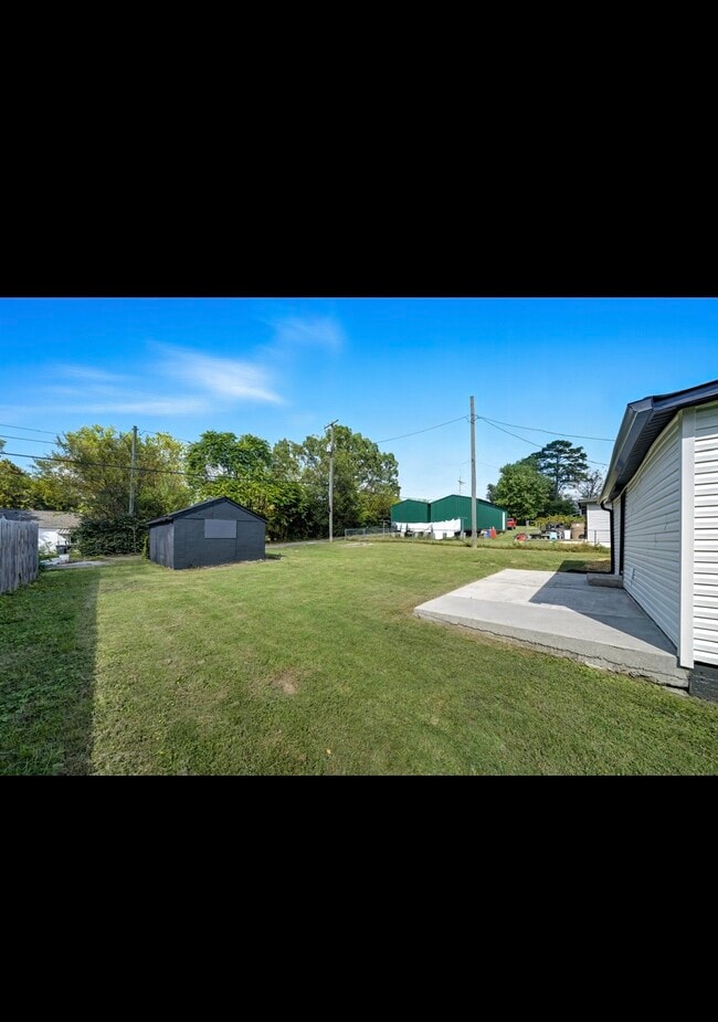 Building Photo - 2631 Carson Ave