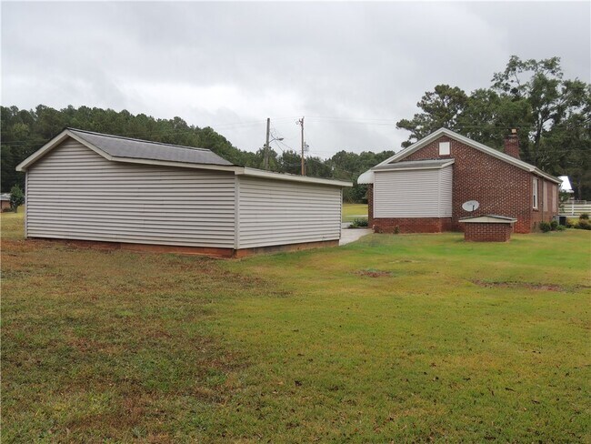 Building Photo - 803 Kings Rd