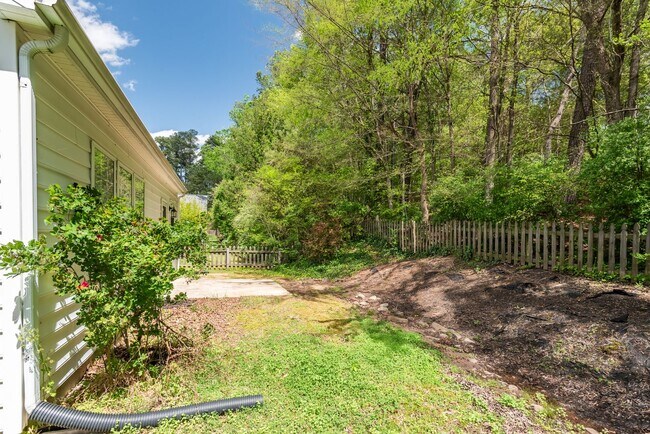 Building Photo - 2225 Gablefield Ln