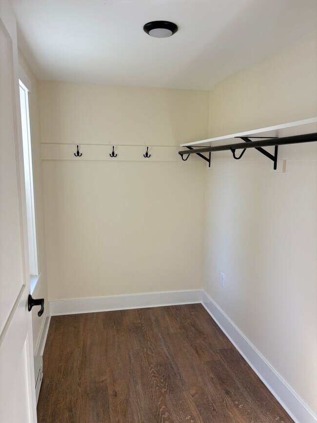 Building Photo - LUXURY 2BR Lenox, ALL Utilities included!