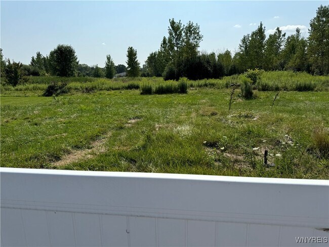 Building Photo - 95 Deuro Dr