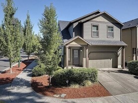 Building Photo - 2733 25th Ave