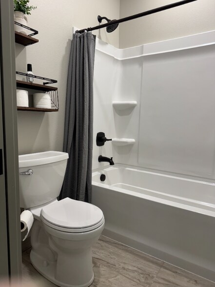 Building Photo - 17 Clearwater Trl