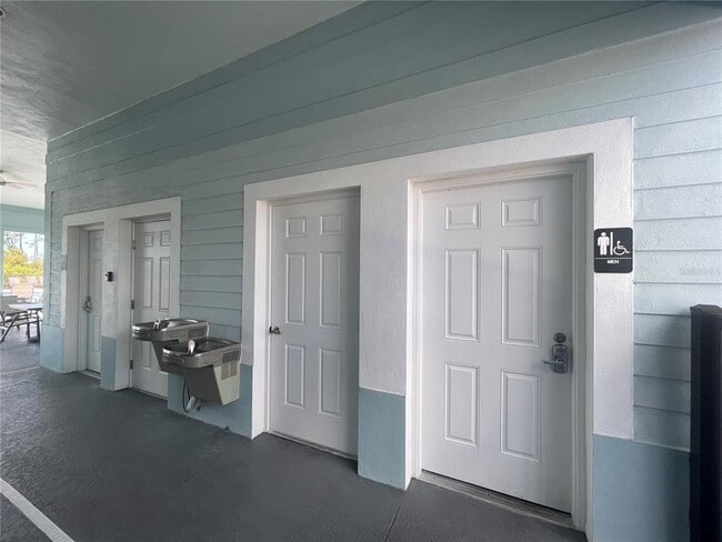 Building Photo - 1912 Saddlewood Cir