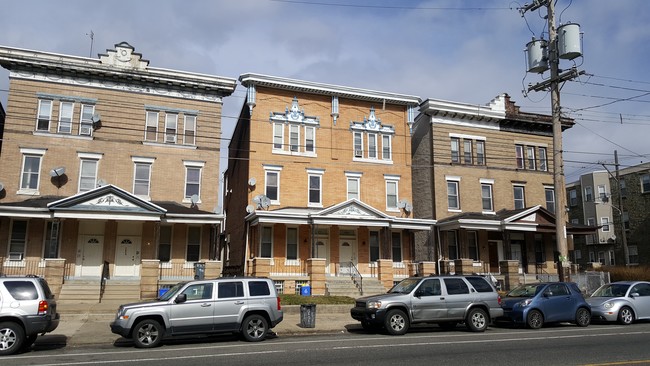 Primary Photo - 1228-1242 W Allegheny Ave