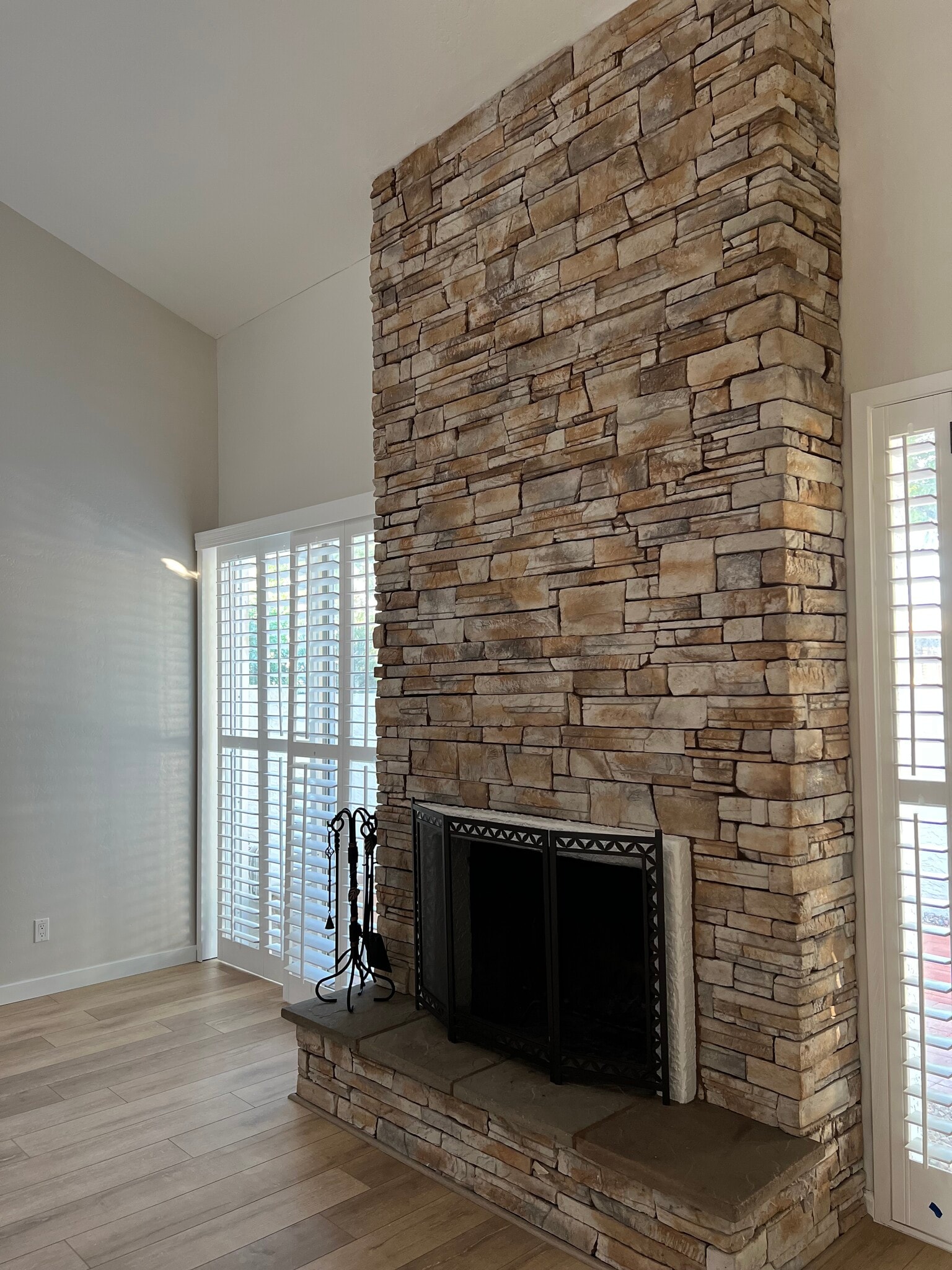 Building Photo - 8150 N Central Ave