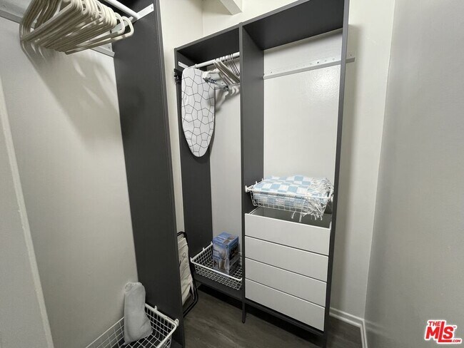 Building Photo - 2128 N Beverly Glen Blvd