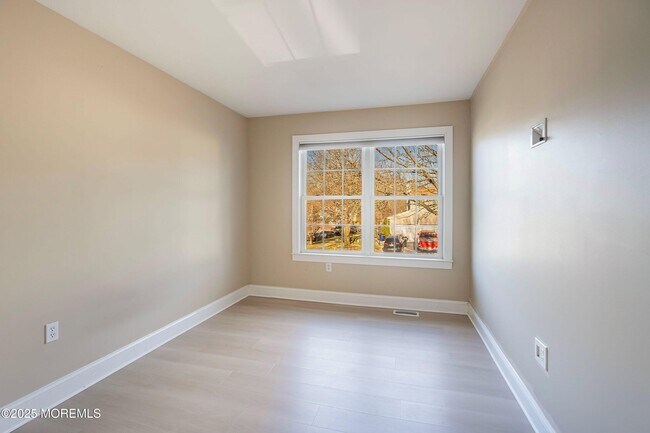 Building Photo - 100 Wicklow Ct