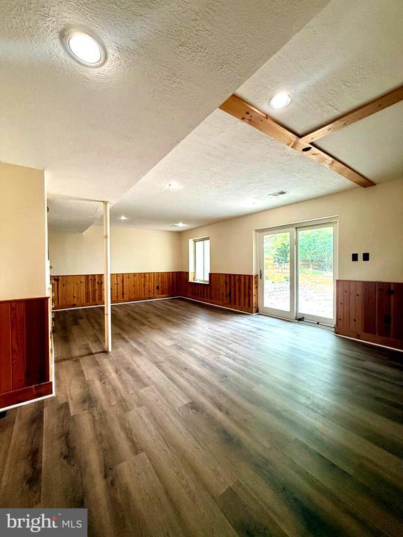 Building Photo - 8487 Inspiration Ave