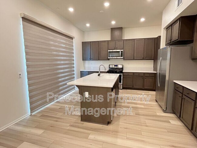 Building Photo - 1475 Suwerte Ave