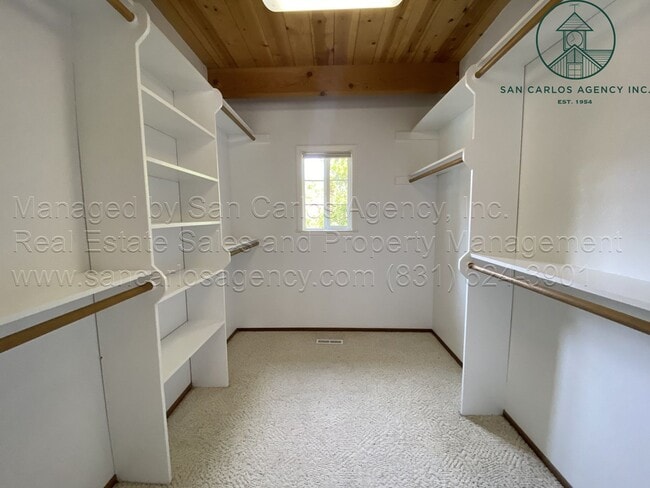 Building Photo - Spacious Three Bedroom Home in Carmel Hill...