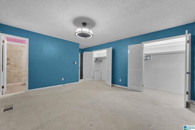 Building Photo - 373 Laredo Dr