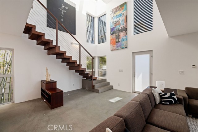 Building Photo - 27 Driftwood St