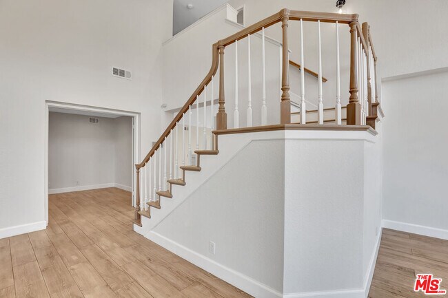 Building Photo - 24701 Cll Conejo