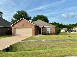 Building Photo - 408 Oak Branch Dr