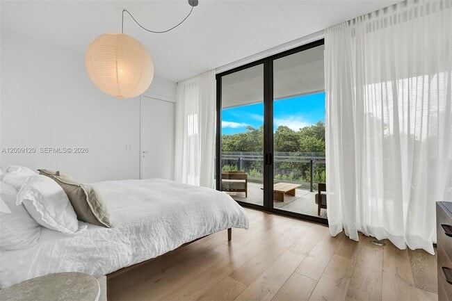 Building Photo - 8701 Collins Ave