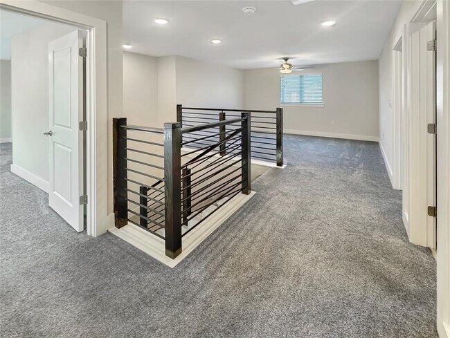 Building Photo - 1704 Carvin Wy