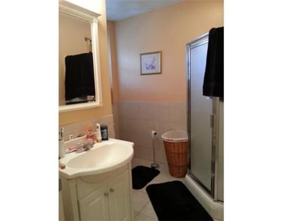 Building Photo - 3 Gardner Pl