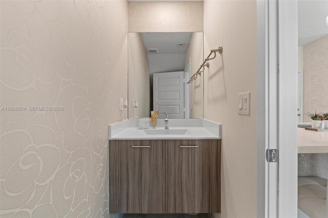 Building Photo - 8367 Central Park Blvd