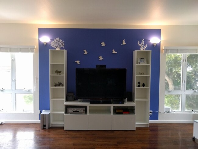 Building Photo - Convenient Location with AC and Solar Photovoltaic