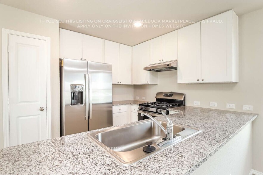 Building Photo - 14642 Source Cir