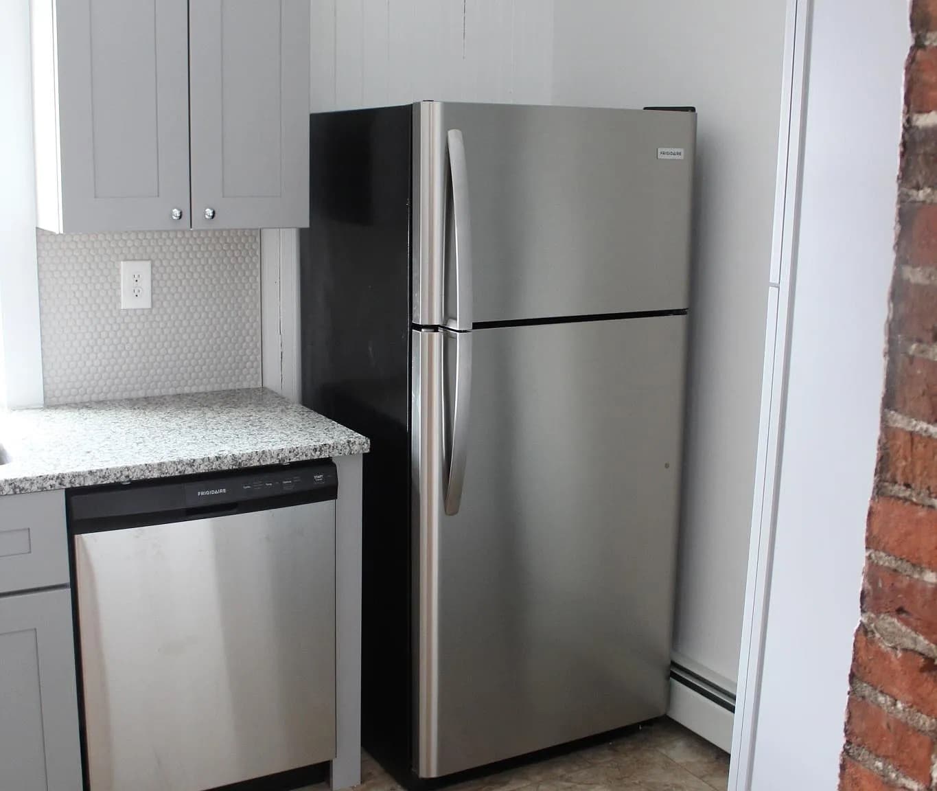 Building Photo - 130 N 3rd St