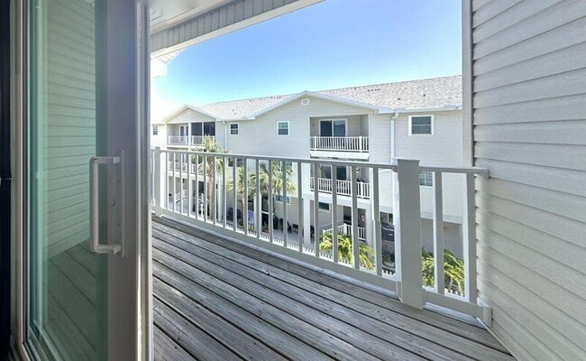 Building Photo - 15473 Gulf Blvd