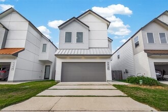 Building Photo - 4418 Bora Bora Ln