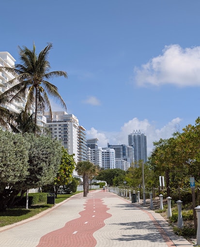 Balcony - City & Neighborhood Views - 5555 Collins Ave