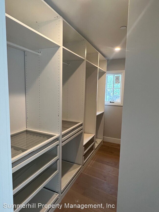 Building Photo - 4 br, 3 bath House - 215 Verano Drive