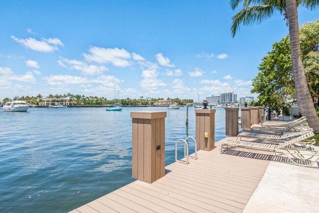 Building Photo - 101 N Birch Rd