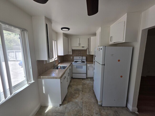 Building Photo - Discover 3528-3538 Agate in Santa Clara Open House Sunday August 2nd from 12noon-3pm