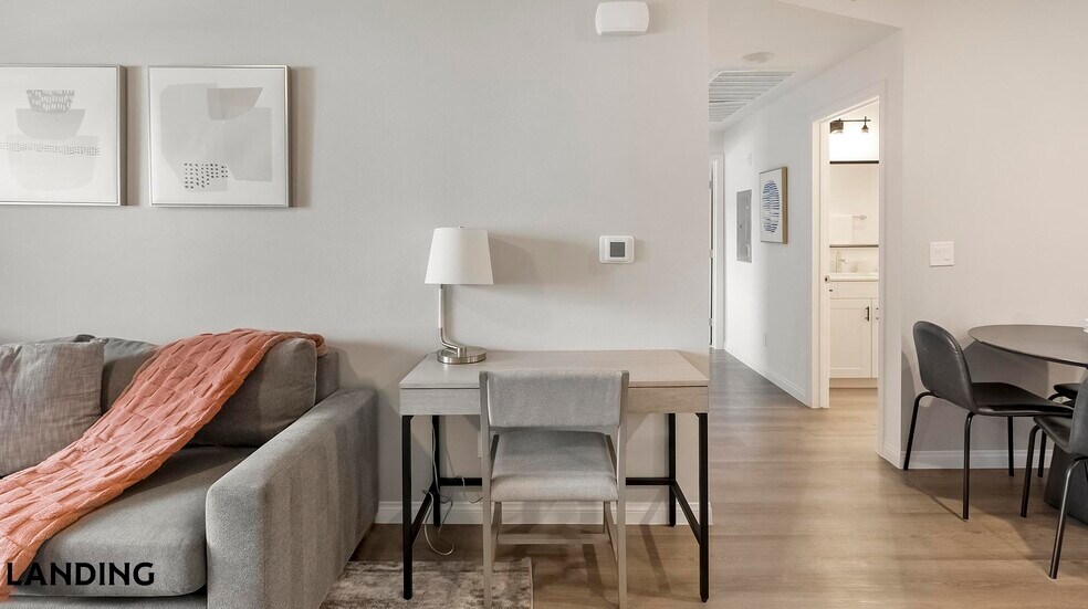 Building Photo - 760 S Boulder Hwy