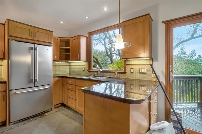 Building Photo - 18 Monte Vista Rd