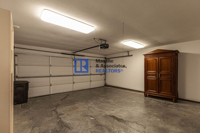 Building Photo - 2 Bed/2 Bath Townhouse in Brandon