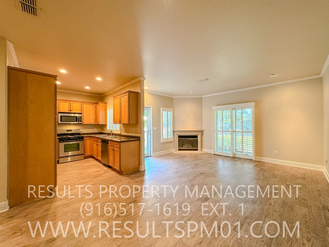 Building Photo - Lovely 3 bedroom in great location