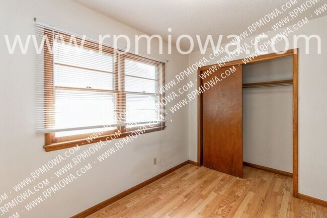 Building Photo - 209 Todd Cir