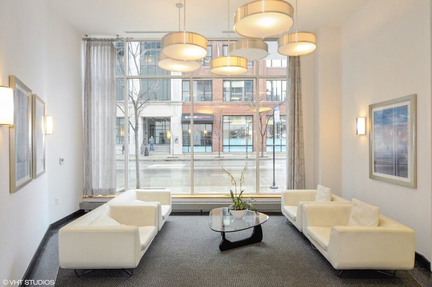 Lobby - 757 N Orleans St