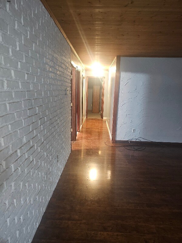 Building Photo - 19 Lloyd Dr