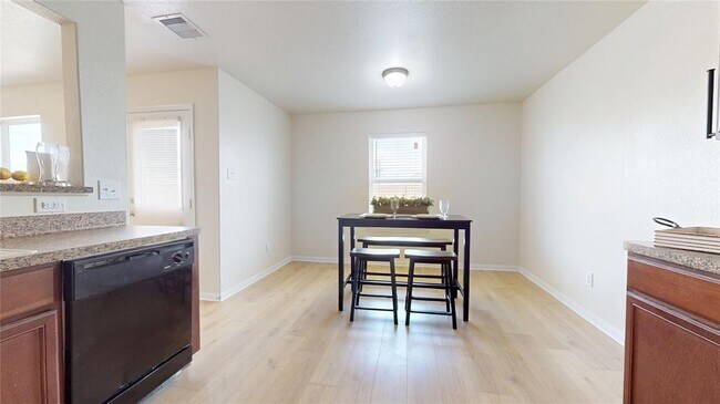 Building Photo - 2429 Regatta Ln