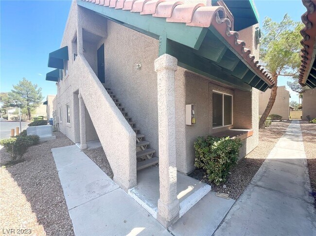 Building Photo - 6750 Del Rey Ave