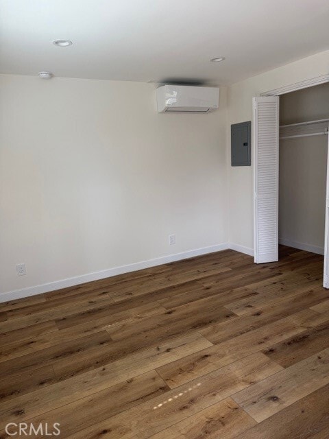 Building Photo - 7513 Topeka Dr