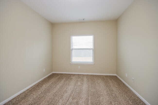 Building Photo - 9410 Mustang Park Ct