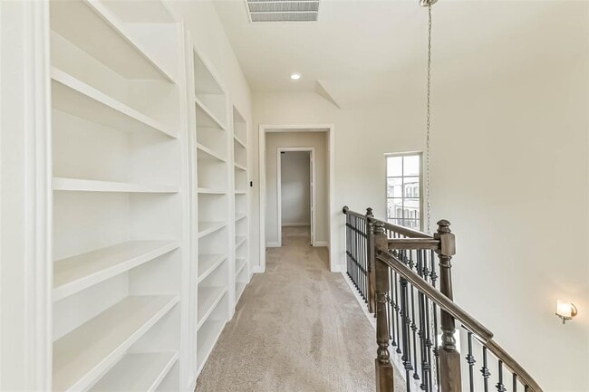 Building Photo - 1752 Monarch Ridge Dr
