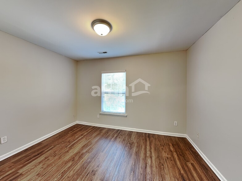 Building Photo - 3324 Glamorgan Ct